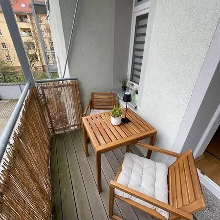 Modernes Am Zentrum Und Stadtpark Apartment